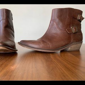 Size 9.5 Lucky Brand Caelyn Bootie